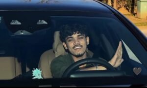 Pata Chalega Car Drive Video Ai Prompt